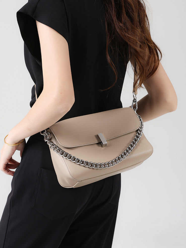 Li Ji | Original handmade genuine leather | 気前が好のtwo-layer cowhide chain small square bag No. 0826 