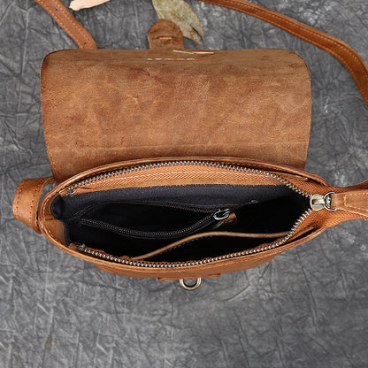 Li Ji | Original handmade genuine leather | Vintage original leather embossed ボス first layer cowhide small bag No. 0950 