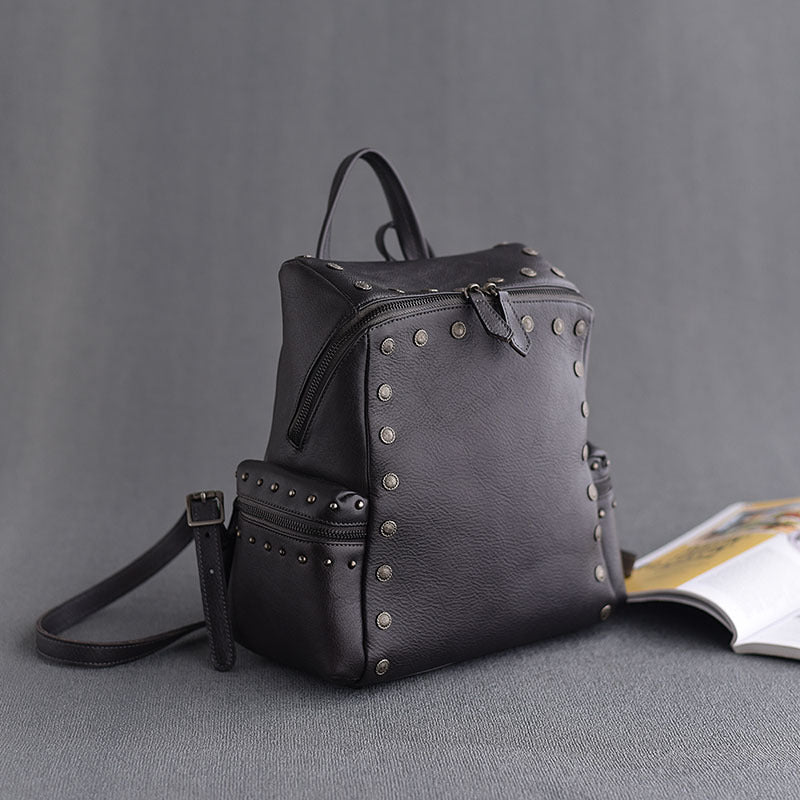 Li Ji | Original handmade genuine leather | First-layer cowhide leather rub-color rivet backpack No. 181077 