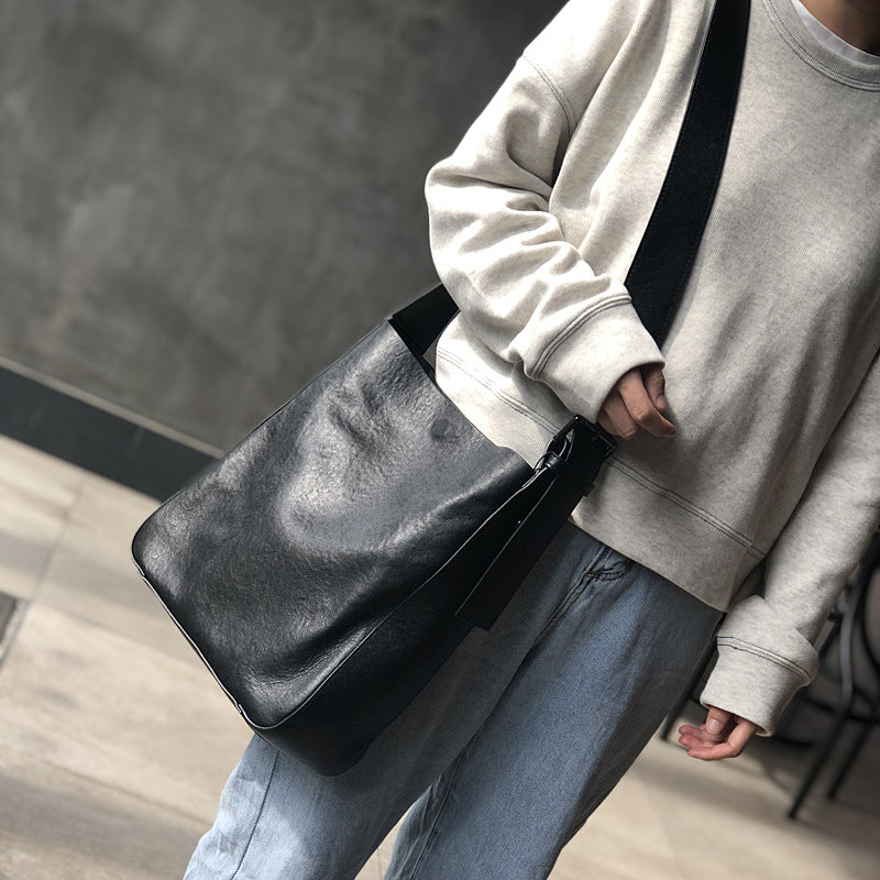 Li Ji | Original handmade leather | Korean style wide shoulder strap retro temperament slant bucket bag No. 20214 