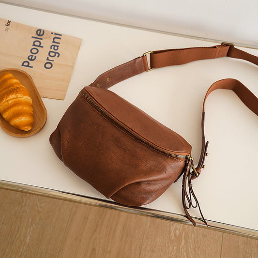 Li Ji | Original handmade leather | pleated simple large-capacity saddle bag No. 21112 