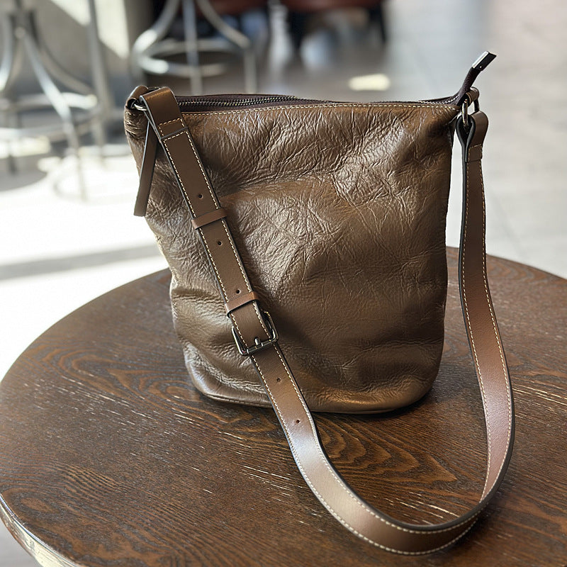 Li Ji | Original handmade genuine leather | Hand-grabbed み 様 first layer cow leather bucket bag No. 23032 