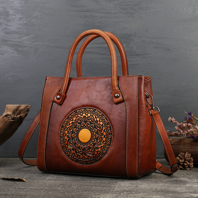 Li Ji | Original handmade leather | Retro totem バッmulti-compartment トート tote bag No. 3299 