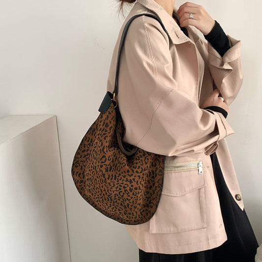 Li Ji | Original handmade leather | Matte leather, retro leopard print, armpit bag No. 60188 