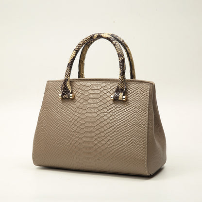 Li Ji | Original handmade genuine leather | Four-cornered and soft crocodile pattern handbag No. 8971 