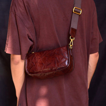 Li Ji | Original handmade leather | Genderless style ~ Casual cow leather shoulder bag No. 96018 