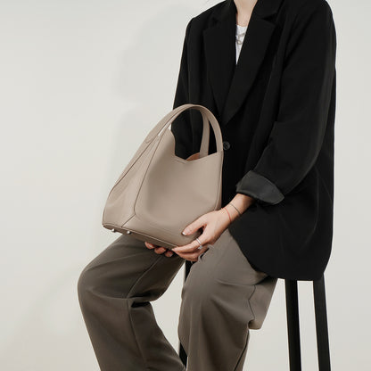 Li Ji | Original handmade genuine leather | Two-layer cow leather, high-end style and simple vegetable basket bag No. F8207 