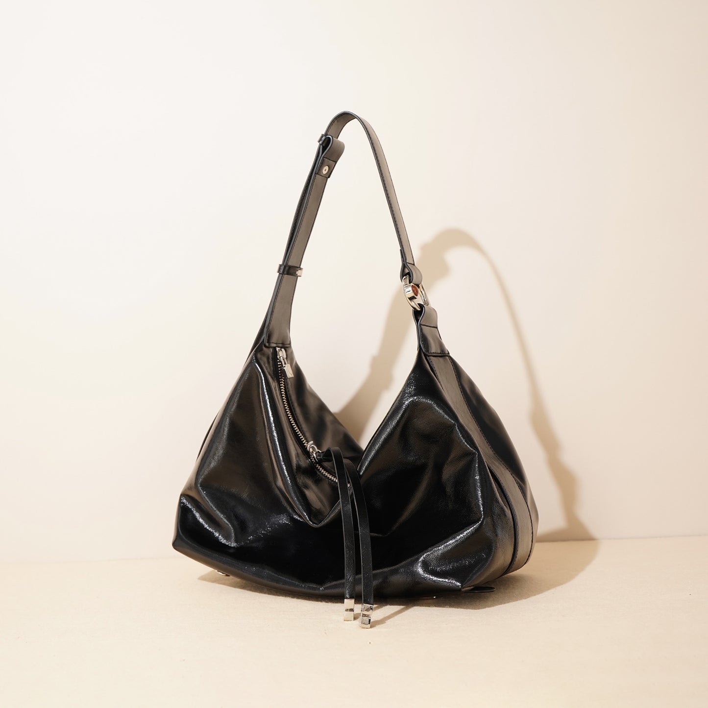 Li Ji | Original handmade genuine leather | Simple, classic and soft dumpling bag No. F9839 