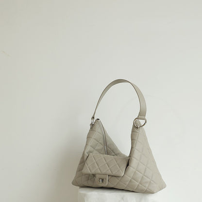 Li Ji | Original handmade genuine leather | Xiaoxiangfeng cow leather トバ diamond tote bag No. JY9766 