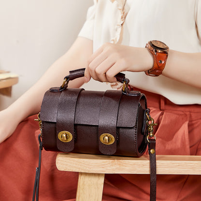 Li Ji | Original handmade genuine leather | "実力い干" personalized postal bag No. T11873