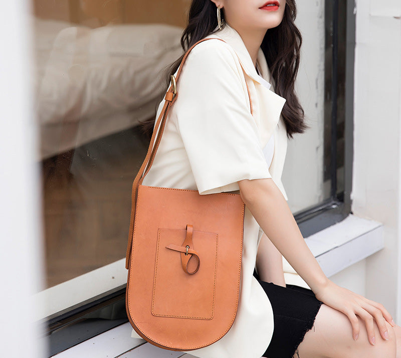 Li Ji | Original handmade leather | European and American style first-layer vegetable tanned leather saddle bag hj6038