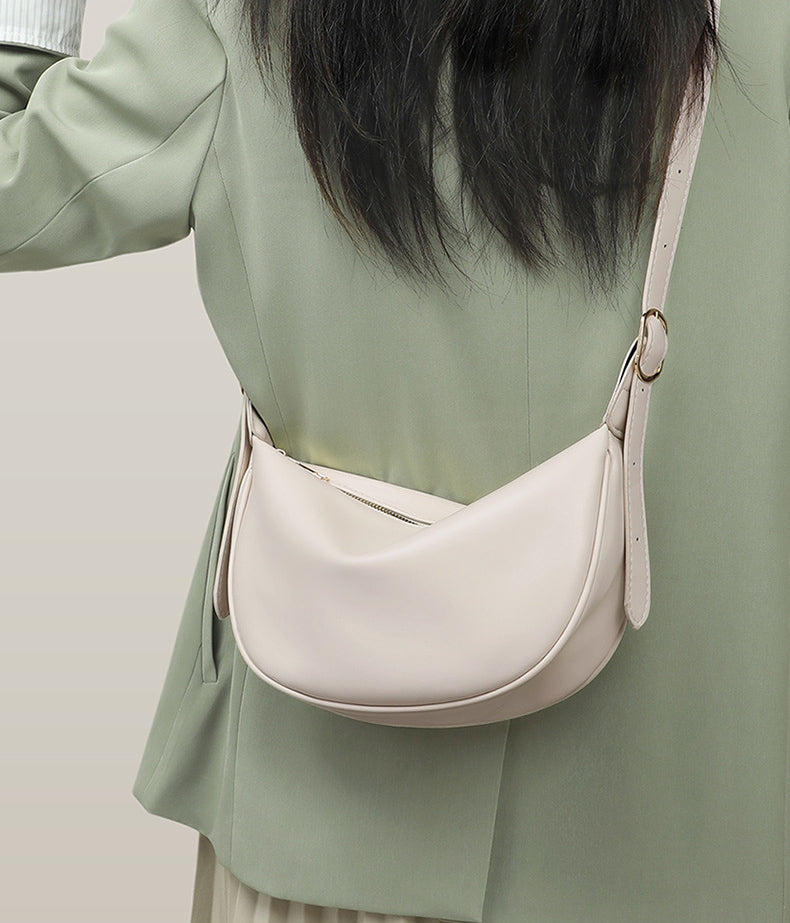 Li Ji Original | Two-layer cowhide crescent bag No. 4739 