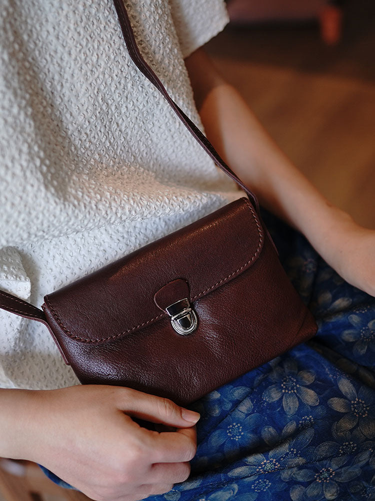 Li Ji | Original handmade genuine leather | Practical and convenient lock and slant envelope bag No. 138