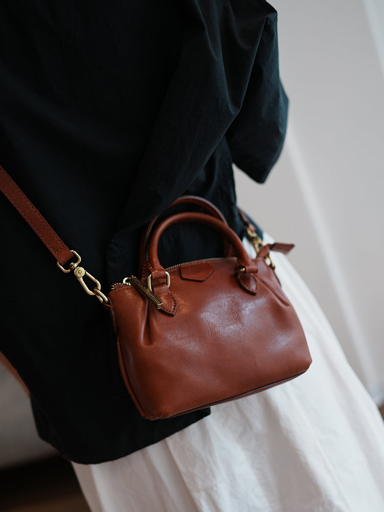 Li Ji | Original handmade leather | Retro and super matching commuting cross-body bag ls246 