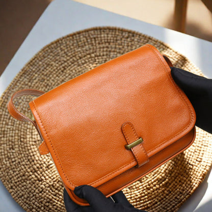 Li Ji | Original handmade genuine leather | Soft-touch vegetable tanned leather messenger bag No. 1131 