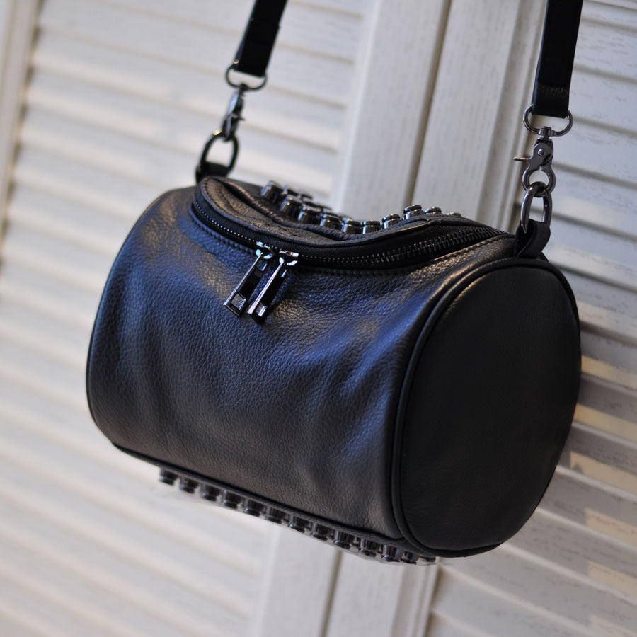 Li Ji | Original leather handmade | Riveted street style bone bag No. 285330 