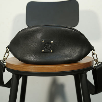 Li Ji | Original handmade leather | Genuine rugby-shaped retro shoulder bag No. 513 