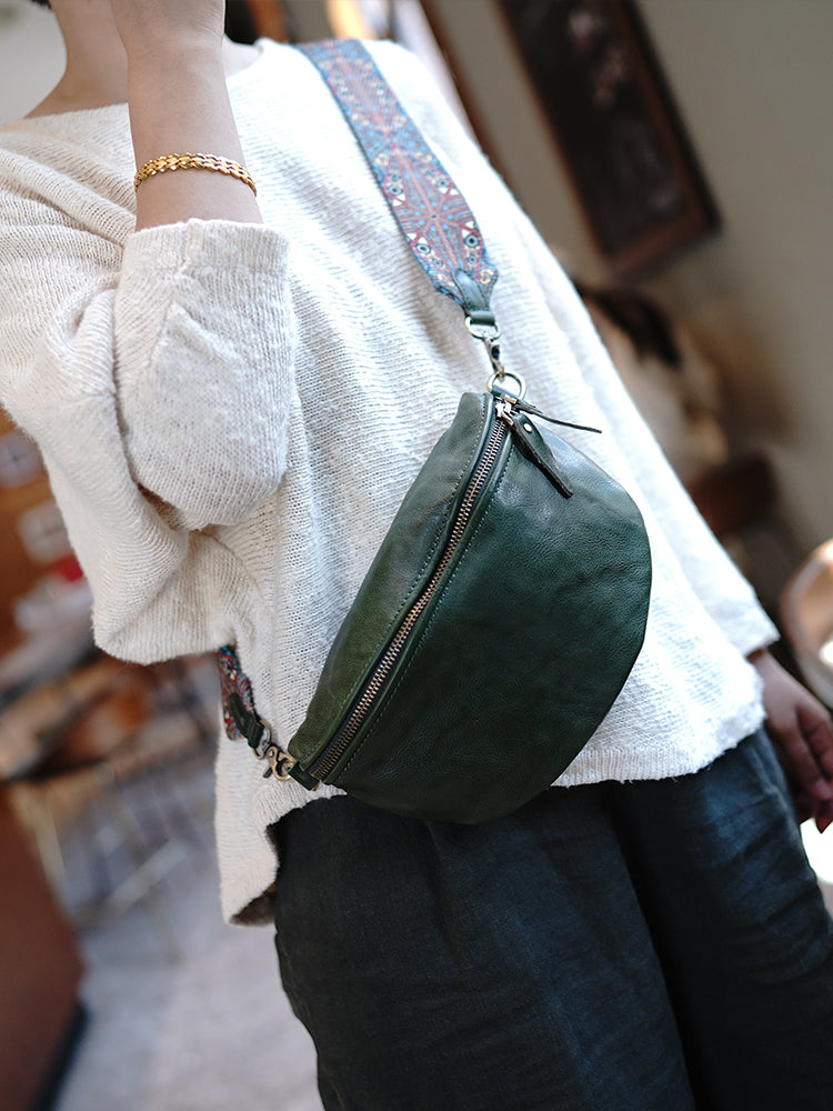 Li Ji | Original handmade leather | Washed wrinkled folk custom wide shoulder strap half yen saddle bag M1906 