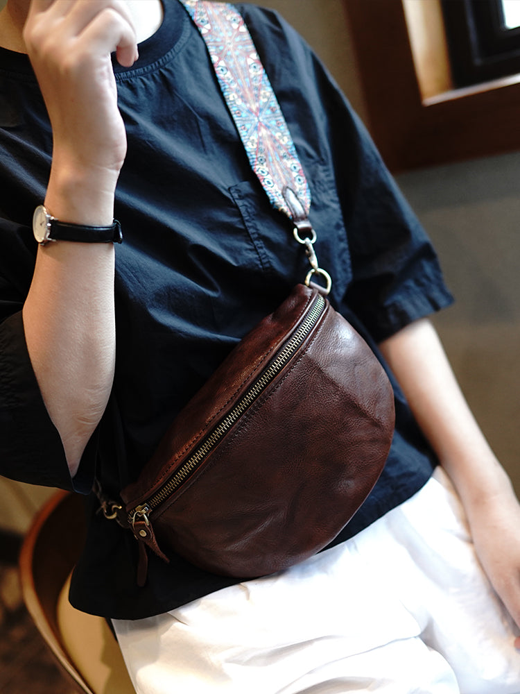 Li Ji | Original handmade leather | Washed wrinkled folk custom wide shoulder strap half yen saddle bag M1906 