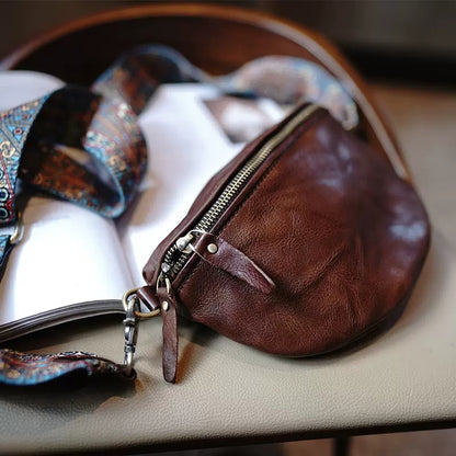 Li Ji | Original handmade leather | Washed wrinkled folk custom wide shoulder strap half yen saddle bag M1906 