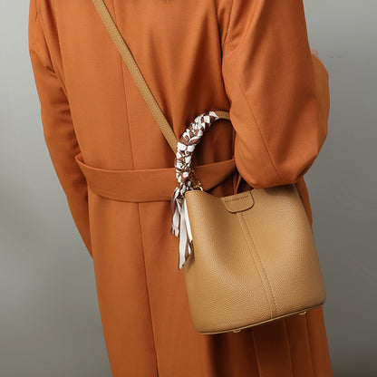 Lee Kee Leather | Bucket-shaped women's cross-body bag No. 4368 