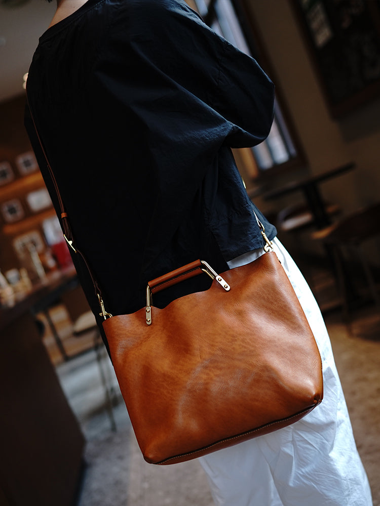 Li Ji | Original handmade | Tanned cow leather heavy industrial style magnetic buckle tote bag No. M2708