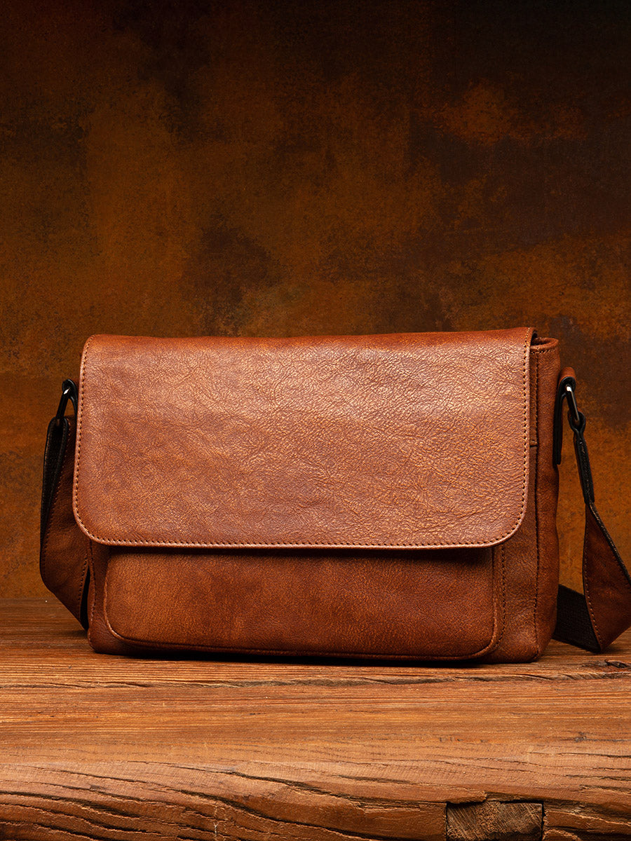 Li Ji | Original handmade leather | Rubbed vegetable tanned leather vintage full leather messenger bag No. M6103 