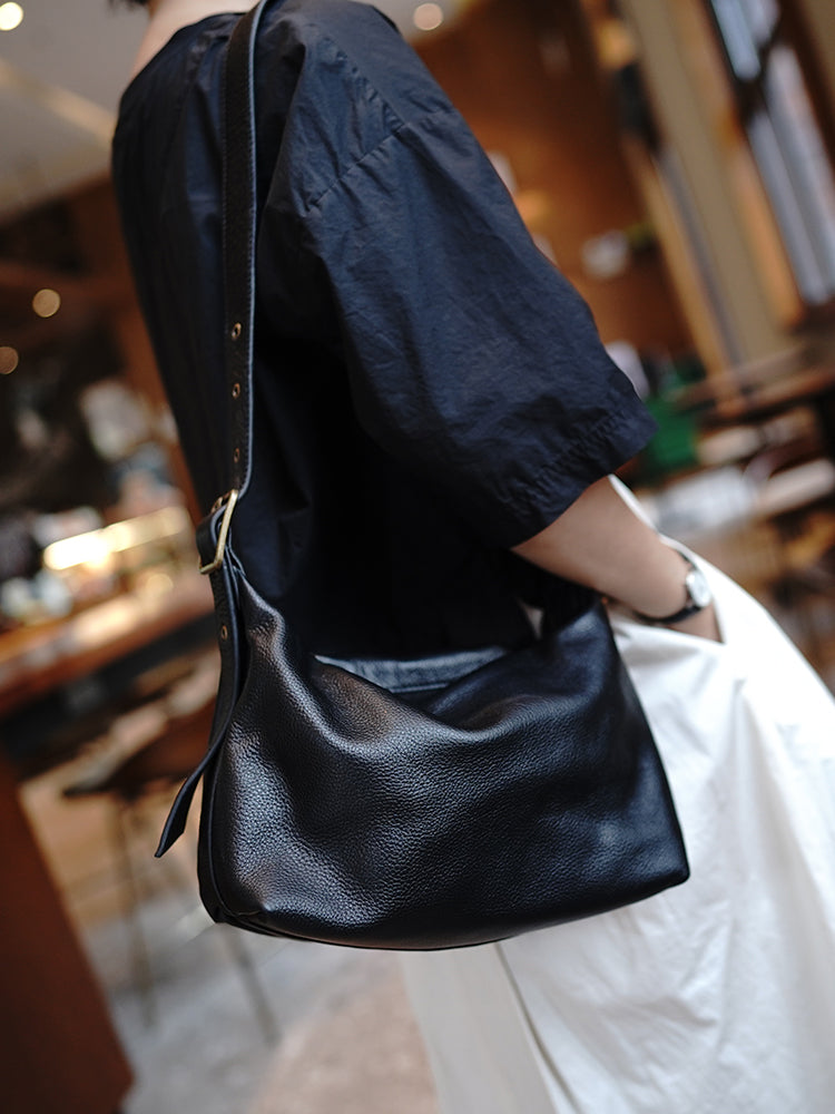 Li Ji | Original handmade genuine leather | Soft cowhide dumpling-shaped Boston bag No. M1209 