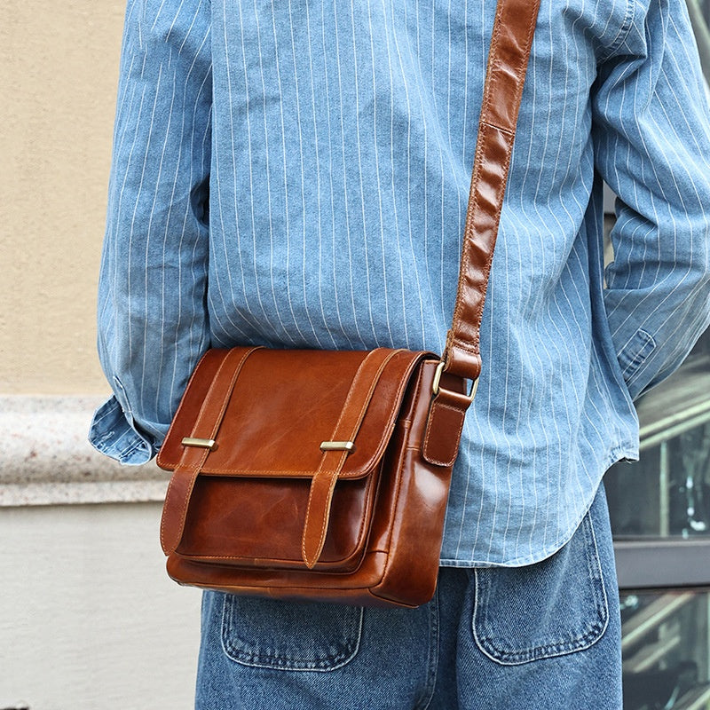 Li Ji | Original handmade genuine leather | Oily leather messenger bag No. 6689