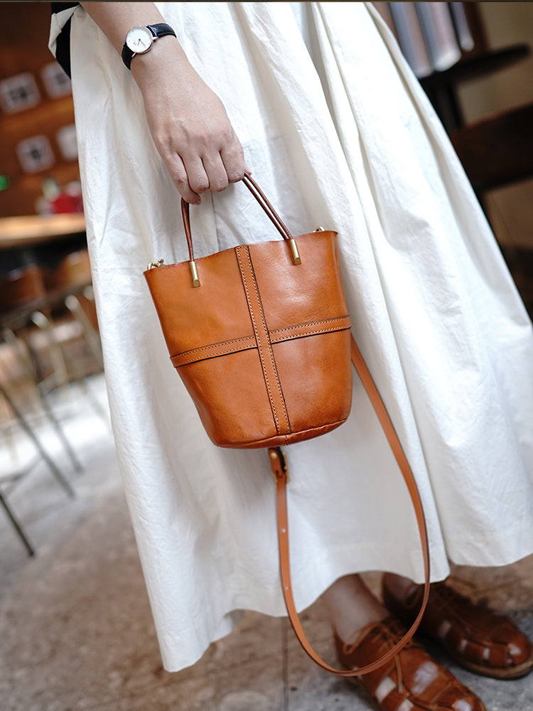 Li Ji | Original handmade | Tanned cow leather literary retro hand-carrying bucket bag No. M3113