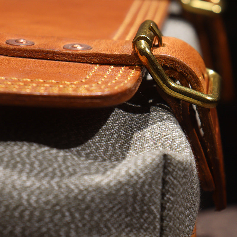 Li Ji | Original handmade leather | Salt and pepper messenger bag No. 9939