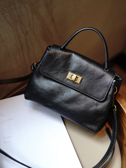 Li Ji | Original handmade | Soft cowhide simple open pocket lock square shoulder bag No. M4152