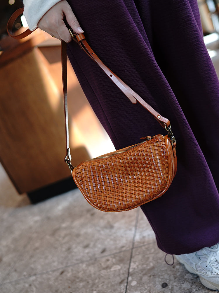 Li Ji | Original | Genuine woven handmade leather tanned saddle bag No. M9121 